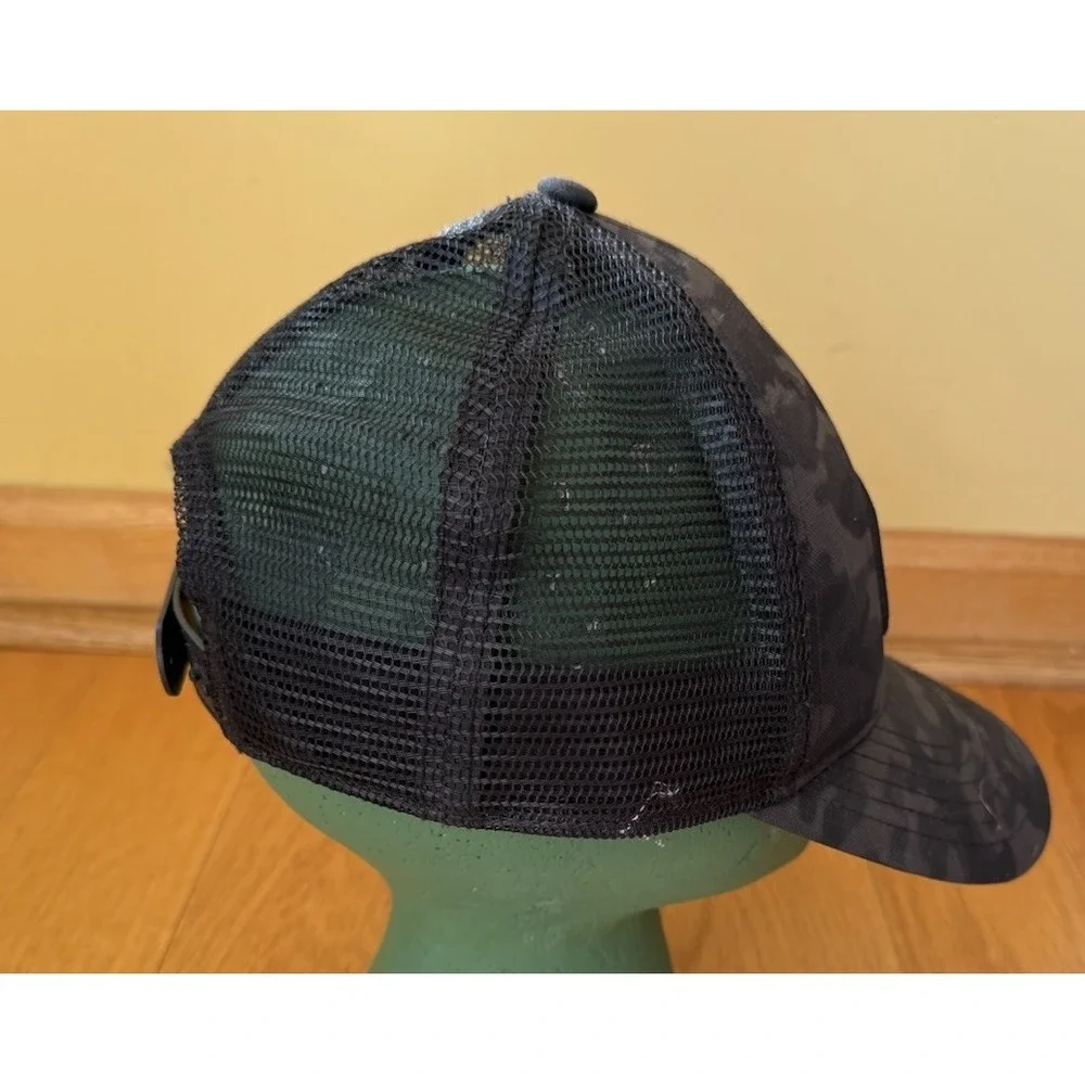 Vineyard Vines Hat Mens Black Camouflage Trucker Mesh Snapback Adjustable